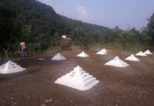 छठ पुजाको अवसरमा पोखरामा सरसफाई